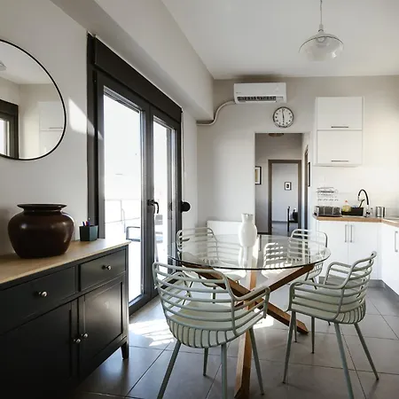 Penthouse - Sea & Mountain View *